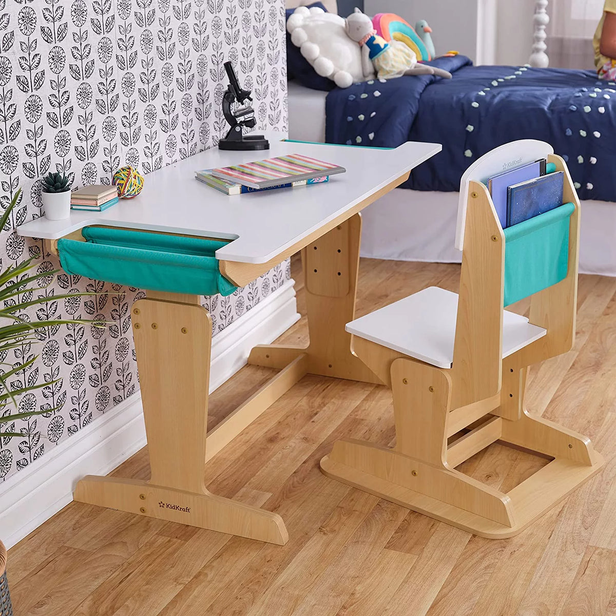 Adjustable Wooden Desk and Chair I97968